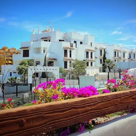 Luxury In Golf Hills, Estepona. Apartment Estepona